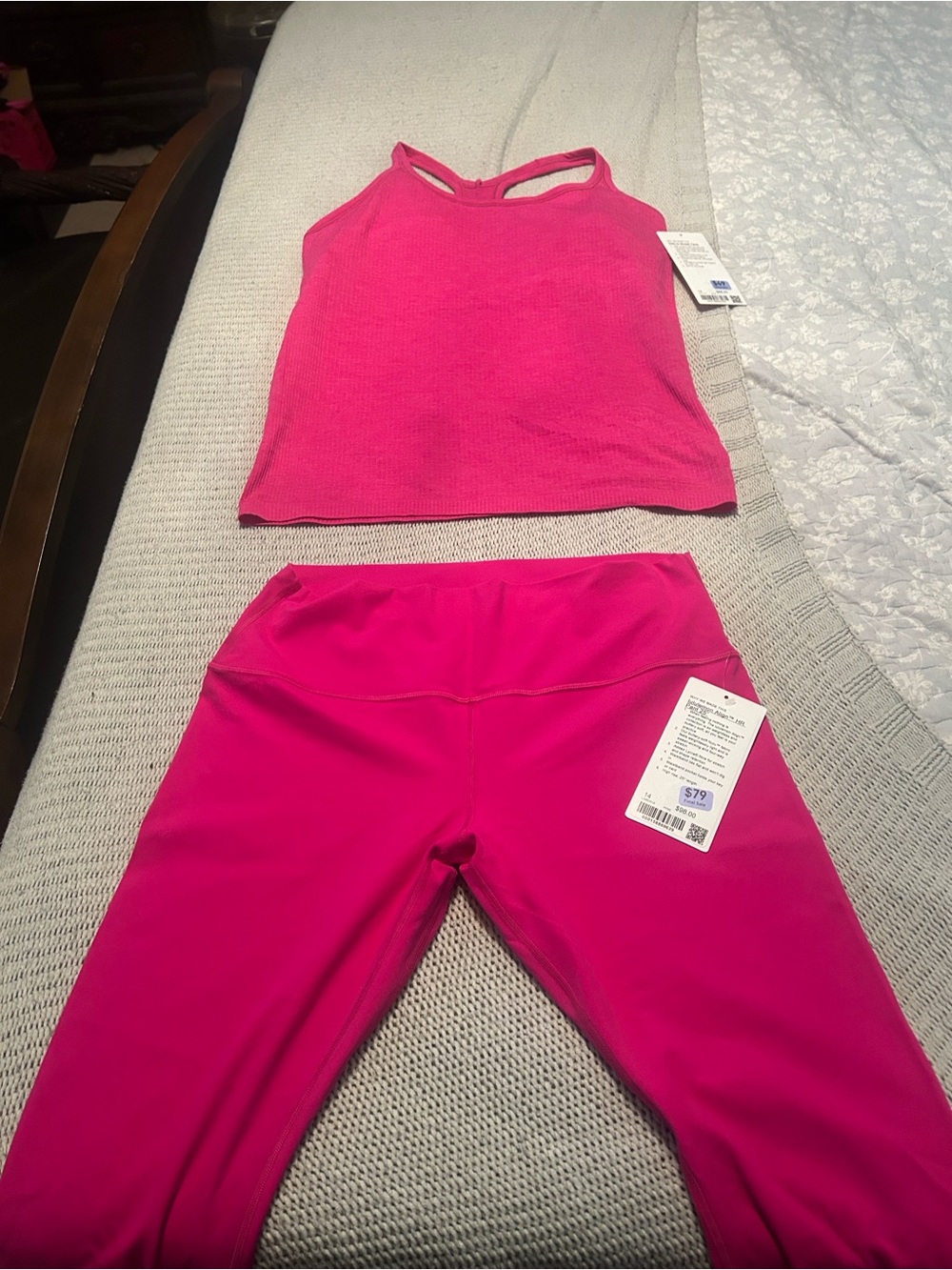 Lululemon Pink Flare Active Leggings w matching top!size 14